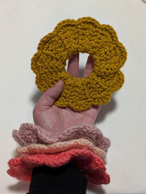 Flower Scrunchy