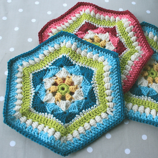 Hexagonal Shell Patterns Ravelry: Shells and Clusters Hexagon pattern by Leonie Morgan