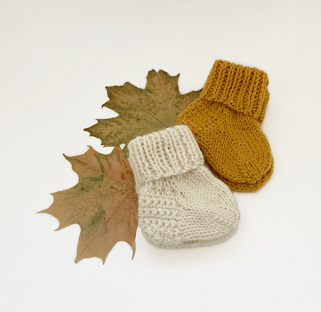 Ravelry Baby socks ADY pattern by wooloks