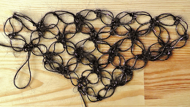 Solomon's knot shawl / Liebesknoten Dreieckstuch