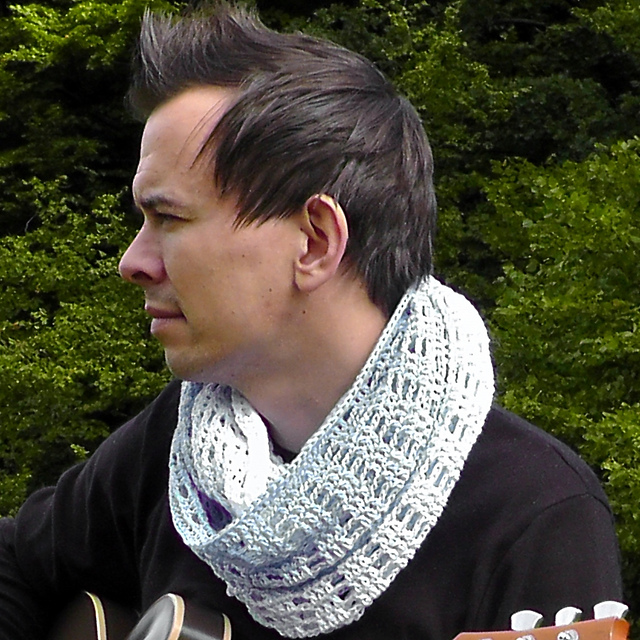 Zugspitze loop scarf / cowl