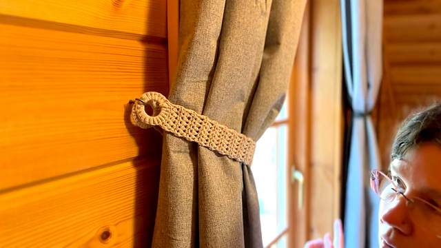 Curtain bands