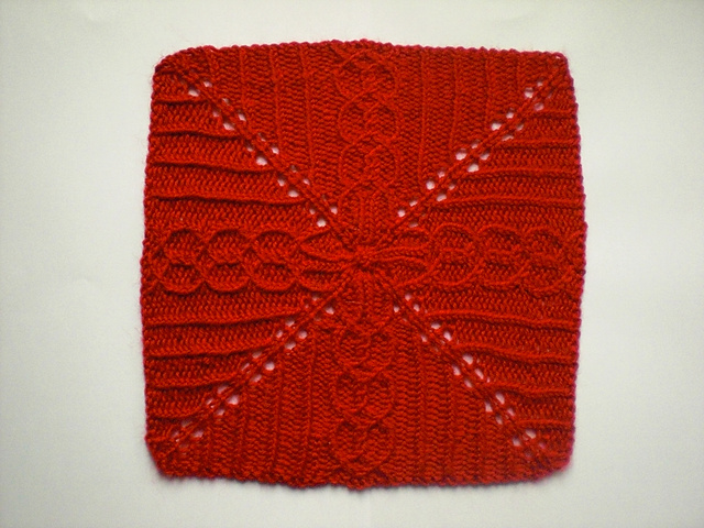 Twisted Stitch Comfort Square
