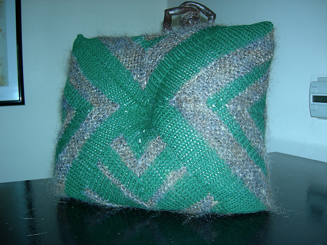 Triangular Cushion