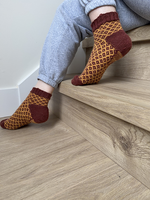 Ravelry: Autumn socks pattern by Twist & Toe