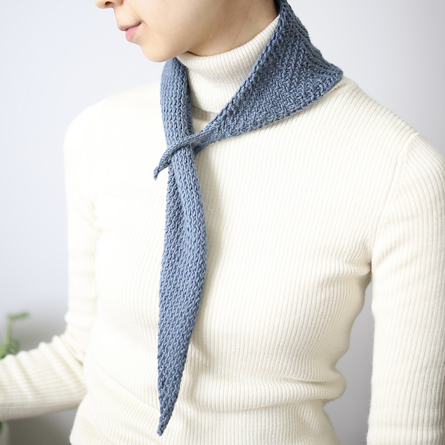 Ravelry: Kleiner Scarf pattern by Rui Yamamuro