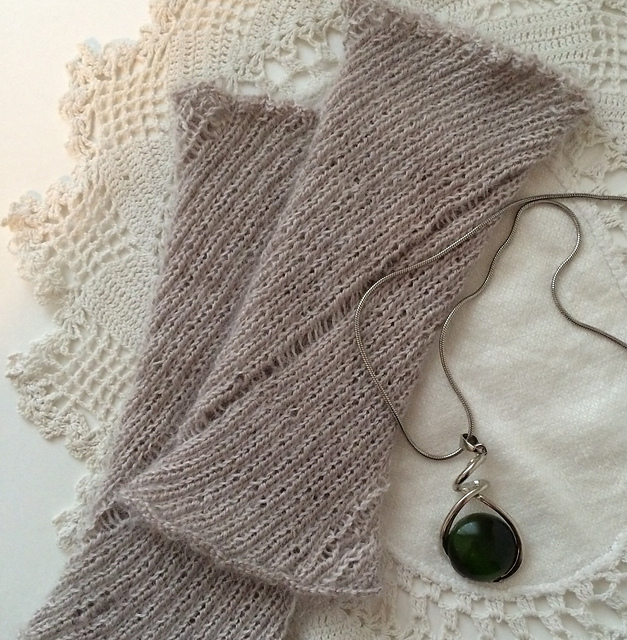 A Knitted Silk Cuff