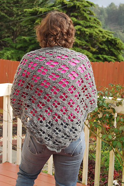 Diamonds & Shells Shawl