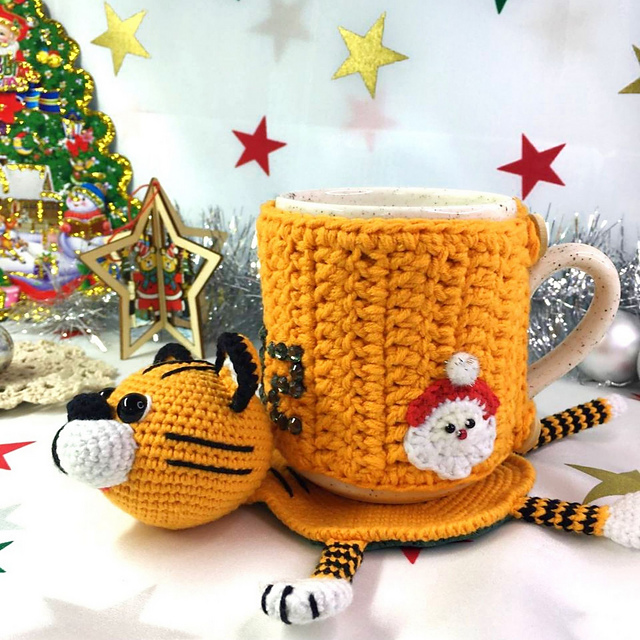 Tiger mug coaster and mug cozy