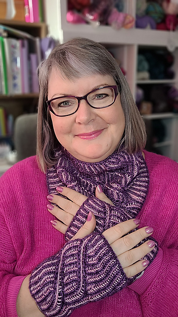 Twist Cowl & Hand Warmers