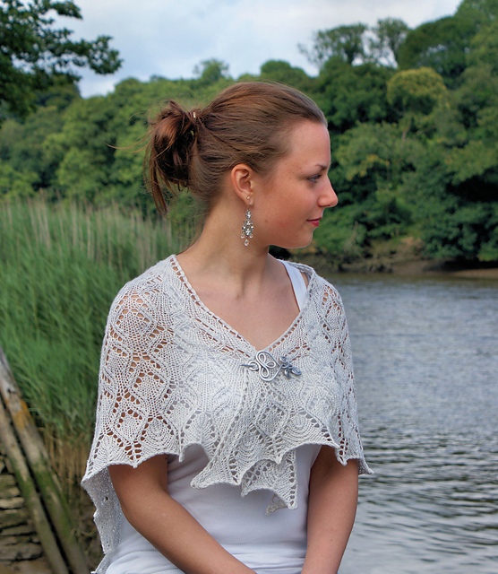 Frosty Diamonds Shawlette