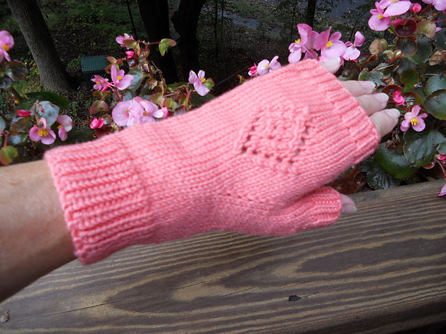 Diamond Fingerless Mitts