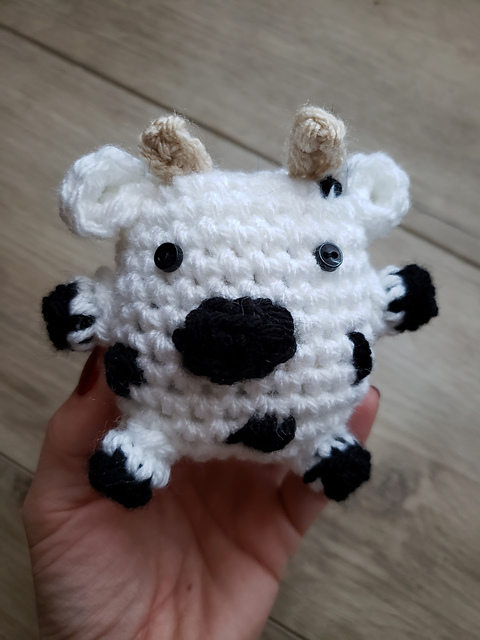 Little Yarn Friends: Cow
