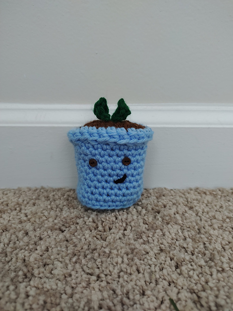 Little Yarn Friends: Plant Pot