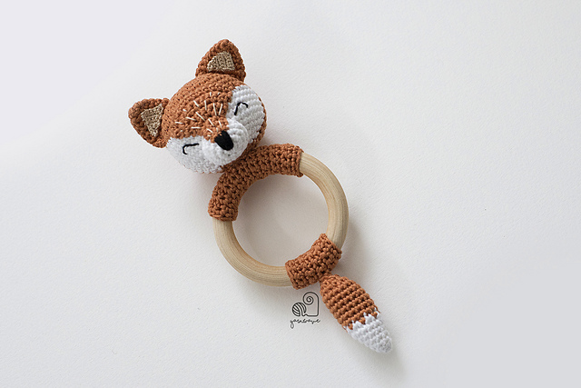 Lucy the Fox rattle