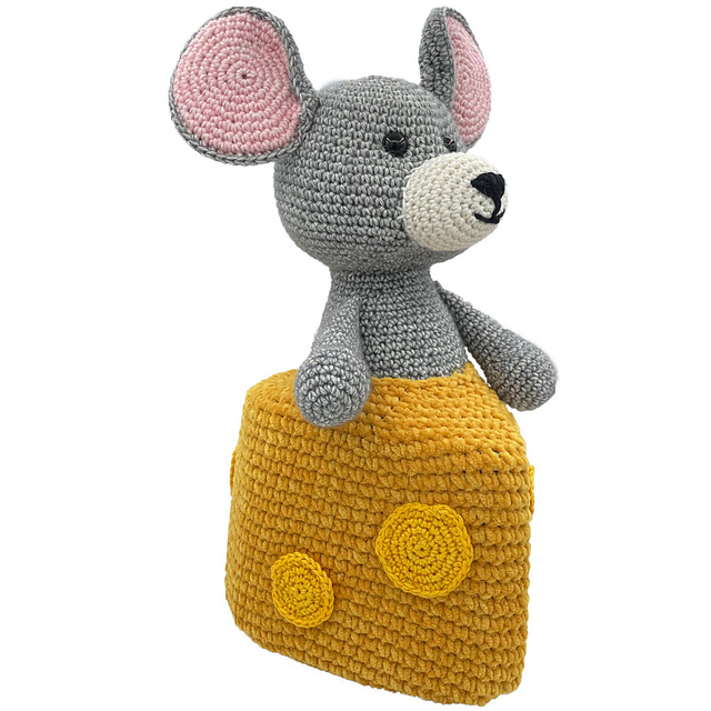 Mouse in Cheese