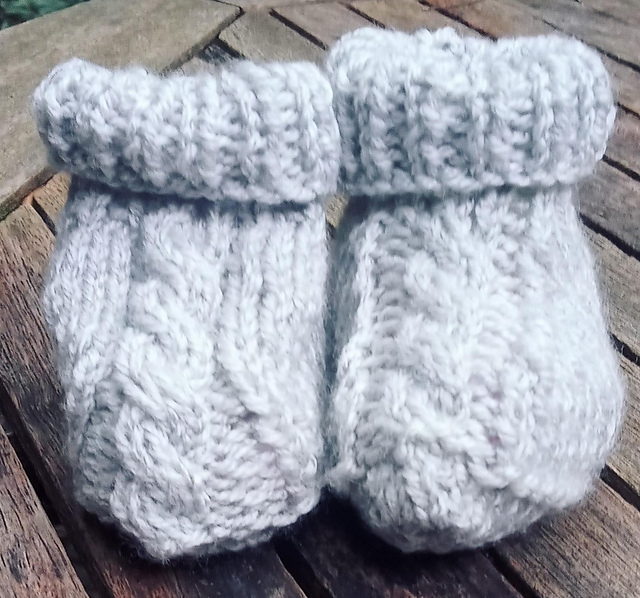 Cable Baby Bootees