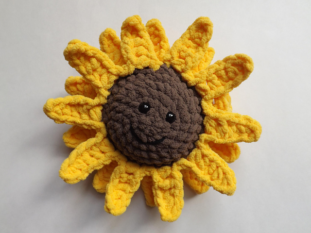 Plush Sunflower Amigurumi