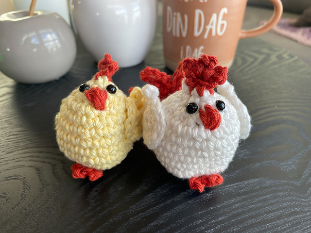 Hedda the chick