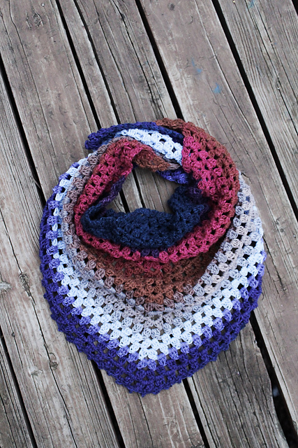 Simple Triangle Scarf