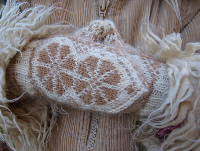 Faroese toddler mittens