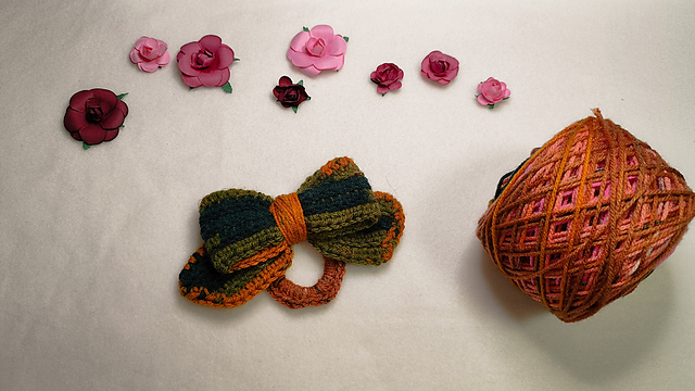 Welcome spring scrunchy