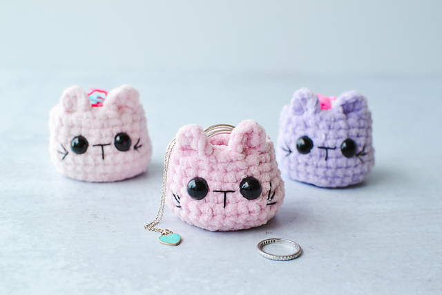 Kitty Jewelry Holder