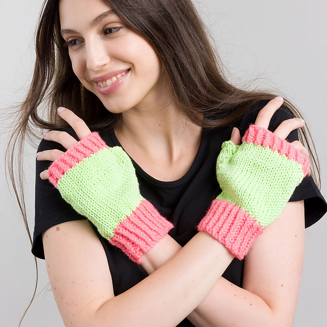 Ribbed Fingerless Mittens