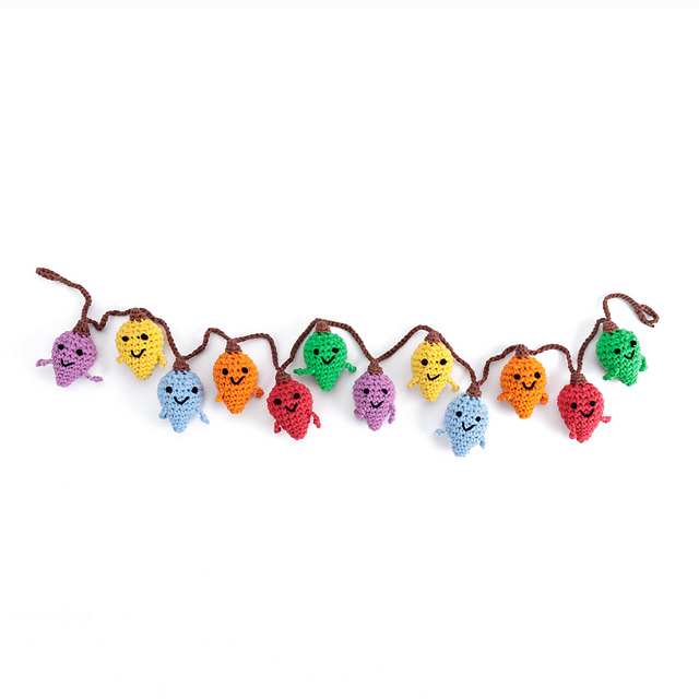 Lightbulb Guys Garland