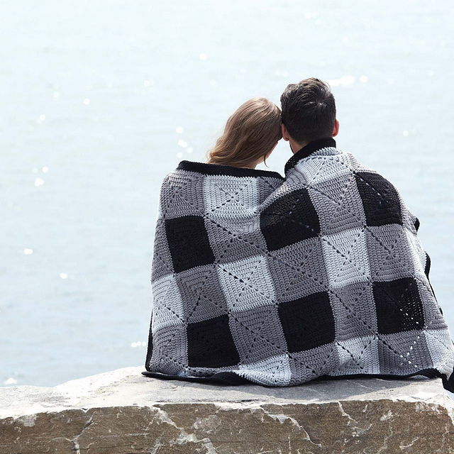 Buffalo Plaid Stadium Blanket