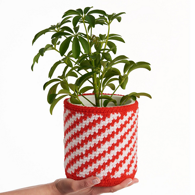 Peppermint Twist Plant Pot Cozy​