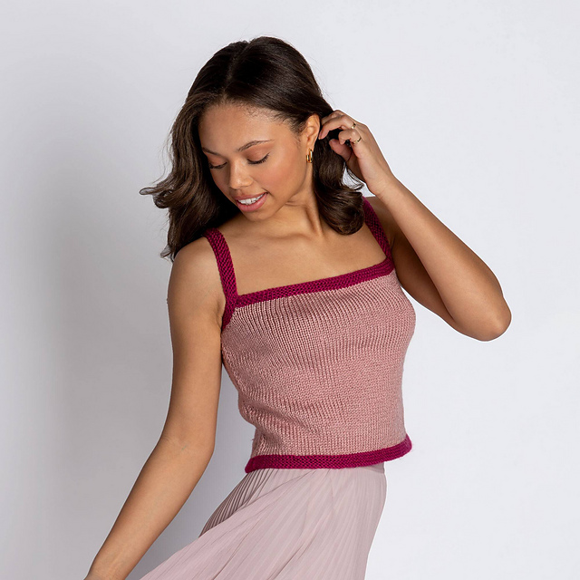 Knit Contrast Trim Top