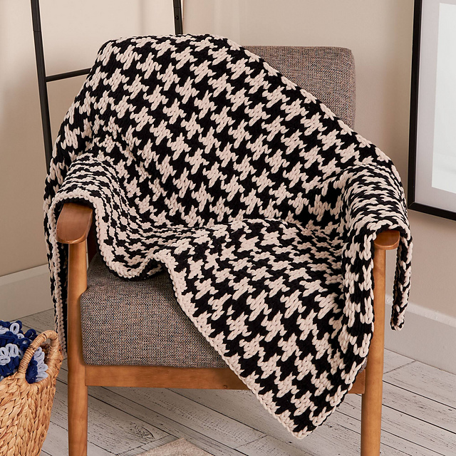 Reversible Houndstooth Throw