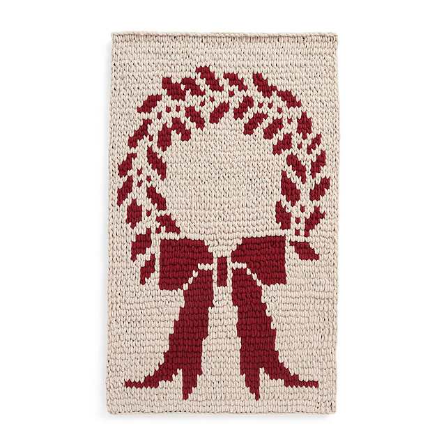Reversible Holiday Wreath Wall Hanging