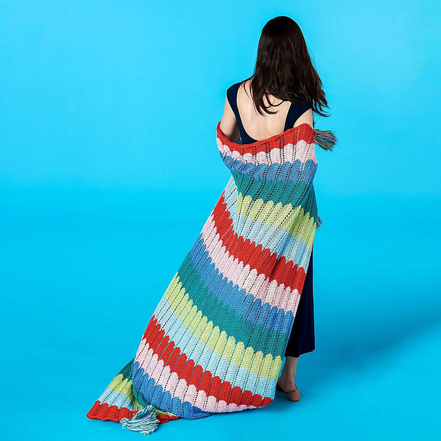 Vibrant Ripples Blanket