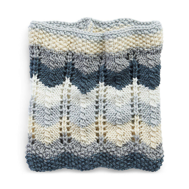 Simple Lace Cowl