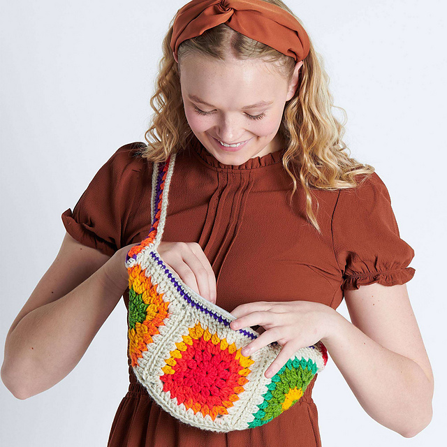 Ravelry Granny Fanny Bag pattern by Yarnspirations Design Studio