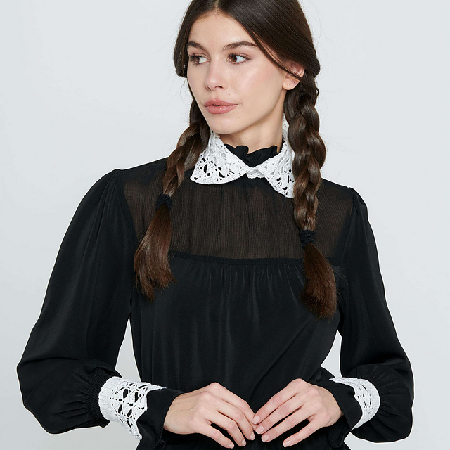 Full of Woe Lace Collar & Cuffs