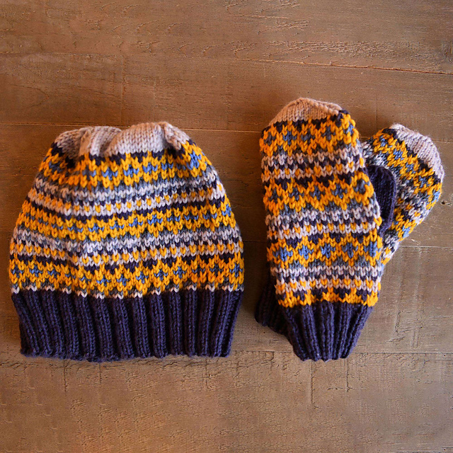 Sharon Hat & Mitt Set