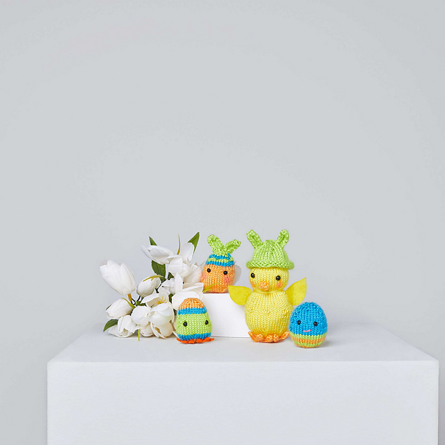 Chrissy Chick & the Egg-stras