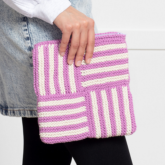Take a Turn Zippered Pouch