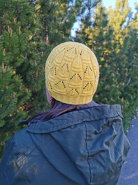 Ravelry: Agasha Hat pattern by Ksenia Komarova