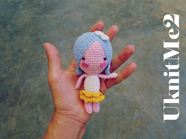 mini Doll Amigurumi Lulu Photo prop