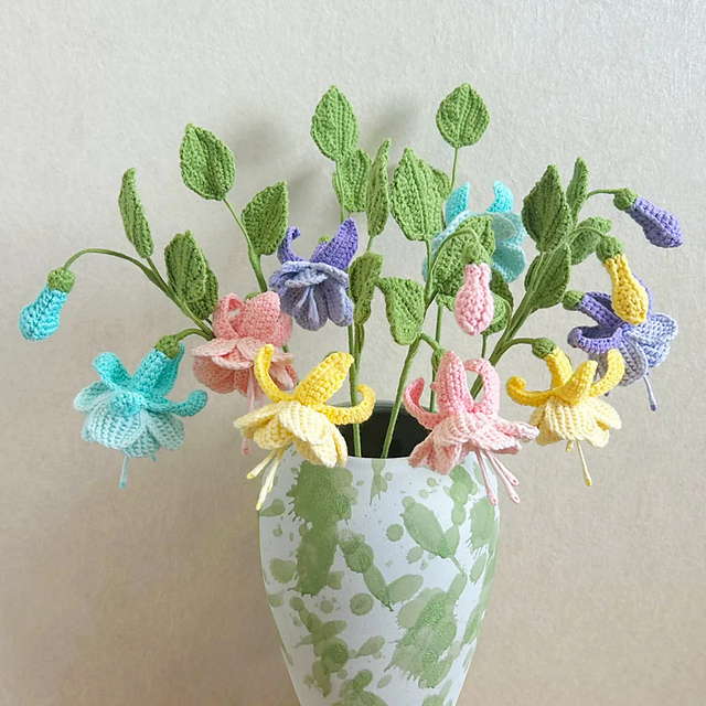 Ravelry: Fuchsia Flower pattern by Yui Sun