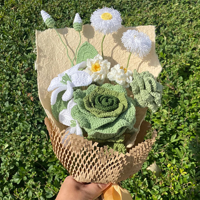 5in1 Thai rose Crochet Bouquet