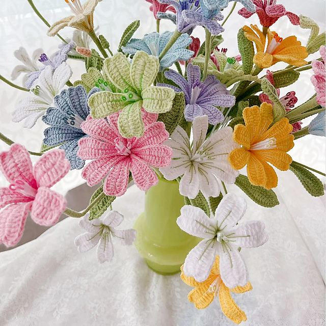 Ravelry: Lewisia cotyledon Flower pattern by Yui Sun