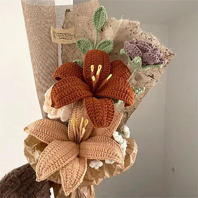 Ravelry: 4in1 Simple Lily Crochet Flower Bouquet pattern by Yui Sun