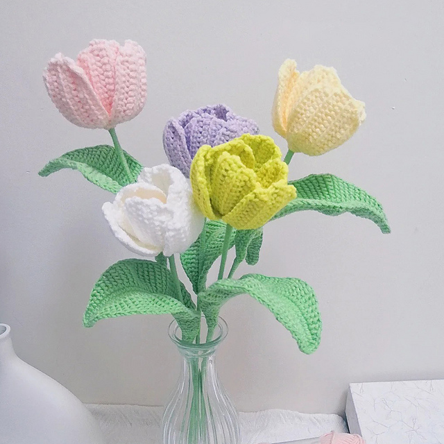 Tulip with Tunisian flower