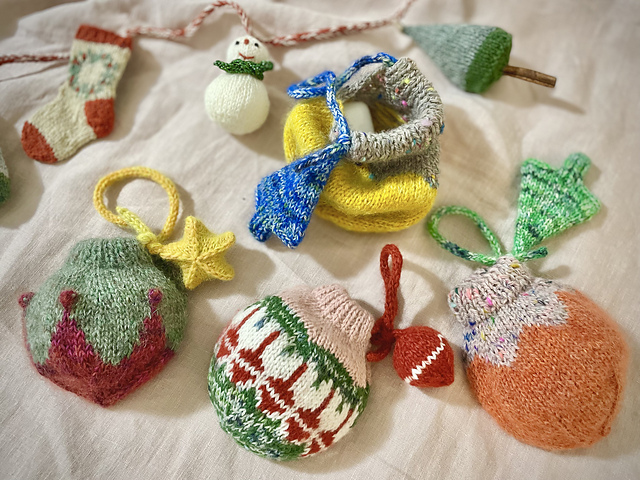 Christmas pouches