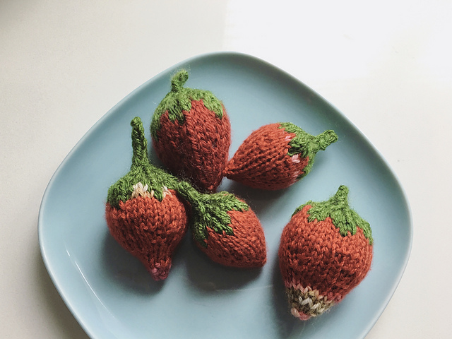 Strawberries_yunique garden